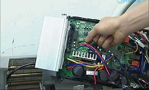 仁和美的空调电话是多少